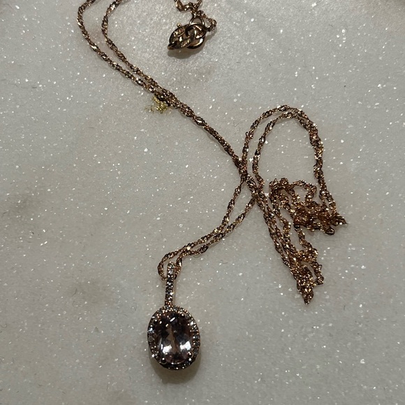 Morganite (1-1/7 Ct. T.W.) and Diamond (1/4 Ct. T.W.) Pendant in 14K Rose Gold - Picture 1 of 4